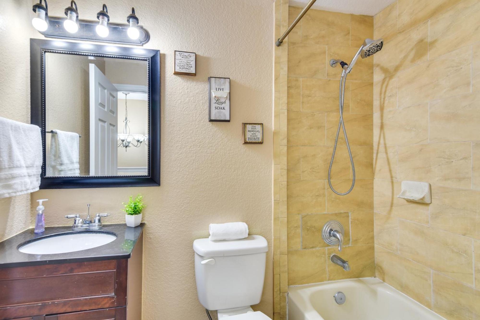 Opa-Locka Townhome, 15 Mi To Miami Beach! Opa-locka Exterior foto